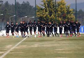 Ersin, gökhan, roco, ruiz, rıdvan, elneny, atiba, lens, ljajic, n'koudou, burak. Besiktas Denizlispor Muhtemel 11 Ler Besiktas Denizlispor Maci Hangi Kanalda Futbol Haberleri