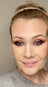 Quick and easily remove a full face in just a couple of minutes!