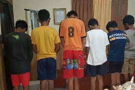 Check spelling or type a new query. Salah Satu Remaja Pelempar Batu Ternyata Pernah Ditangkap Mencuri Begini Pengakuannya Balipost Com