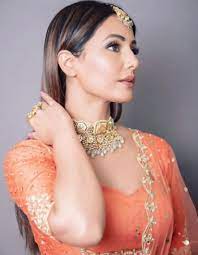 In the loving reminiscence of her father, hina khan has modified her instagram bio which reads: Hina Khan Changes Her Instagram Bio Written Daddy S Strong Girl Newstrack English 1