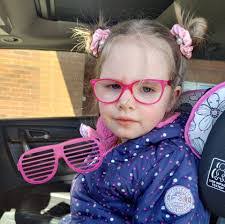 Sasha Eaton's Instagram, Twitter & Facebook