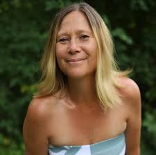 Why can't I post or comment in this group with my professional account?