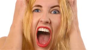 Sociální fobie může zničit celý život. Není ale nutné s ní žít. Co pomůže? 