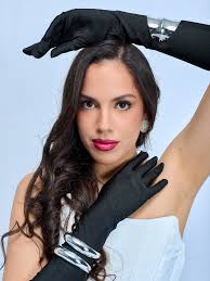 LATINOAMÉRICA TE VISTE EN BUENOS AIRES ARGENTINA 🇦🇷 Un privilegio haber  Sido invitada por la Directora de la Camara de la Moda e Industria  Latinoaméricana y productora de este evento @productora.om Sandra