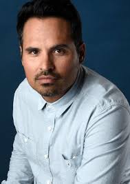 Fan Casting Michael Peña as Detective Danny Archuleta in Predator 2 (2020) 