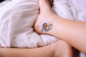 Hình xăm lông vũ ở mắt cá chân hình xăm lông vũ ở cánh tay những mẫu tattoo lông vũ đẹp và lạ mắt nhất. Bá»™ SÆ°u Táº­p Hinh XÄƒm Mini á»Ÿ Chan Cho Ná»¯ Ä'áº¹p Ä'á»™c Láº¡