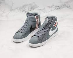 Nike Blazer Mid - 404 - BvfShops - Off - Nike Air Max 720 Laser Fuchsia  Pink Rise - White x Nike SB Blazer Mid Grey Pink Summit White Shoes BQ4022