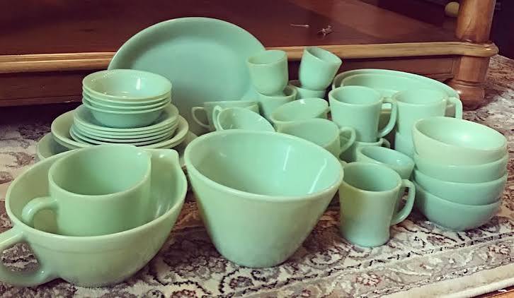 All of this Fire King Jadeite glassware was just handed down to me from my grandma. I am over the moon right now. : r/vintage