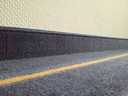 Geklebten teppich rückstandslos entfernen ohne den untergrund neu aufarbeiten. Teppich Ketteln Sockelleisten Fussboden Material