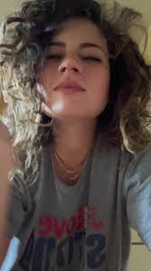 Curly Hair Morning Look: Why So Much Lip Gloss?!