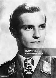 75 Eichenlaub Stock Photos, High-Res Pictures, and Images