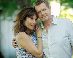 Voir plus d'idées sur le thème actrice, actrice française, amour de femme. Astrid Veillon Son Couple A Failli Se Briser Apres La Na Tele Star