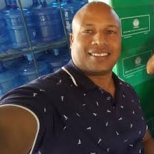 En el 2006, Dennis Rodman firmó un...