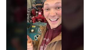 Hayden Fox Uses TikTok to Hook Folks