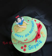 The Cake Is Homemade Decorated With Happy Birthday Sophie Snow White For Sophie By Ruth Byrnes Cakesdecor Com Cake Decorating Website 4th Birthday Cakes Cake Cake Decorating