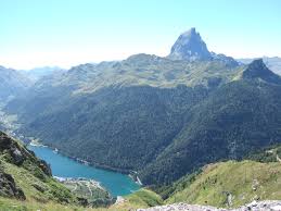 Epingle Par Aquitaine En Images Sur Au Bord De L Eau Faune Et Flore Pyrenees Lac