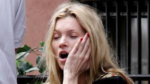 SOS stanchezza: i rimedi beauty per espugnarla dal tuo viso