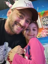 Terry Menz's Instagram, Twitter & Facebook