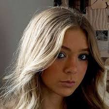 Danielle Jordan's Instagram, Twitter & Facebook