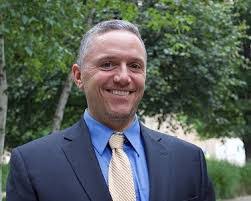 Tom Link's Instagram, Twitter & Facebook