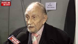 No Spoilers) Roy Dotrice chats about the favorite voices he's narrated and  keeping in touch with George R. R. Martin : r/asoiaf