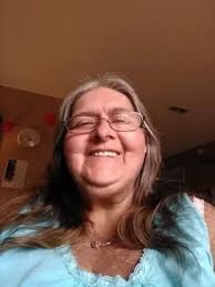 Mindy Schafer's Instagram, Twitter & Facebook