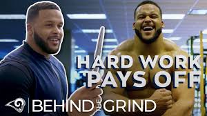 Finally, surrounding by palm trees and the beautiful sunny weather in tampa, tom brady is gearing up for the nfl season putting in the work in his new backyard. Aaron Donald S Workout Dungeon Knife Training S1 E3 Rams Behind The Grind Youtube