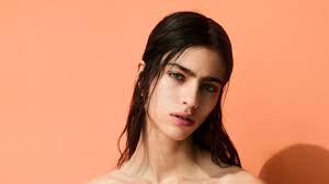 Editor's pick: avete incoronato la vostra girl crush, ma anche la redazione  di Vogue Italia ha la sua