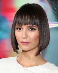 Sie können die silberne farbe annehmen lassen. Kurzhaarfrisuren Frauen 2017 Moderne Looks Und Styling Ideen Kurzhaarfrisuren Kinnlange Haare Mit Pony Bob Frisur Glatt