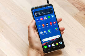 LG V30 review: groundbreaking phone ...