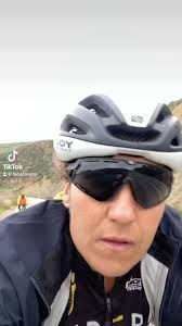 La vuelta al Valle de Guadalupe día #2 by @intrepid_mx , 🚴🚴🏼‍♀️🚴🍇🙌🏽,  Vídeo completo: TikTok @fabscorona, #ColeccionaAventuras #BeAdventurous  #BePassionate #BeIntrepid #Lifeisbetteronabike ...