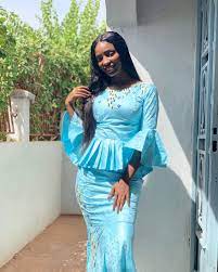 Publication Instagram Par Fatoumata Diawara 3 Juin 2019 A 3 21 Utc African Print Dress Designs African Print Fashion Dresses Latest African Fashion Dresses