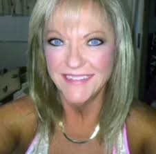 Robin Tharp's Instagram, Twitter & Facebook