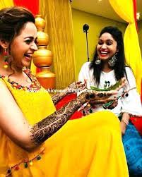 Malayalam Actress Bhavana S Mehendi Ceremony That Was Held Last Night And Was Attended By Their Close Friends And Family Mem Bhavana Actress Actresses Ceremony