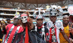 Открыть страницу «soweto derby banter page» на facebook. Oops Soccer Fan Busted At Soweto Derby South Coast Herald