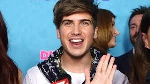 Joey Graceffa Plays Rapid Fire & Talks Taylor Swift At The "Dirty 30" Movie  Premiere Red Carpet