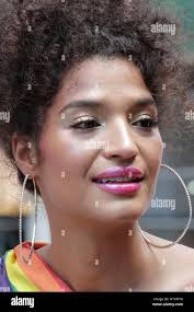 Fx pose mj hi-res stock photography and images