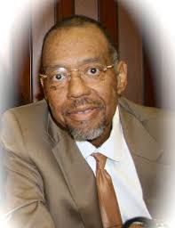 Lenora Lynch's Instagram, Twitter & Facebook