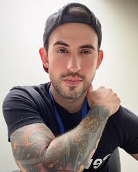 Andres Razo's Instagram, Twitter & Facebook