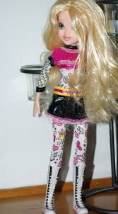 Inclusief super gave pruik en gitaar. Fashion Doll Friday Moxie Girlz Avery Circa 2010 Dolls Dolls Dolls