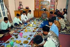 Apakah itu 1000 hari, 2 tahun, 1 tahun ataupun 40 hari. Aplikasi Menghitung Acara Selamatan Kematian Nyewu Dina Biologine Pak Mycunk