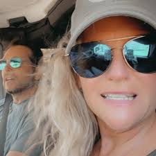 Liz Meyer (@lizzyrunner) • Threads, Say more