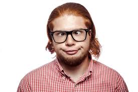 El loco Albert. calvo con barba. plano de estudio, aislado sobre fondo  blanco . — Foto de stock © khosrork #109620632