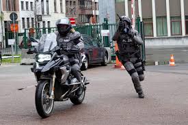 De openingstijden van onze politiekantoren vind je terug op onze website:. Is Nieuwe Eenheid Antwerpse Politie Wel Wettelijk Antwerpen Gazet Van Antwerpen Mobile