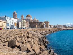 Nutzten die phönizier die aus muschelkalk bestehende, damals noch vom festland losgelöste, inselzunge, um darauf zinn und silber zu lagern. Cadiz Herumkommer Und Frau Rumkommer