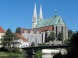 …týždňoch skôr slabne, ovplyvňuje takmer výhradne vývoj koronakrízy. Gorlitz Wikipedie