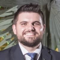 100+ perfis com “Strack”