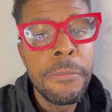 19-Year-Old Black Teen Owns a Shipping Store… the Youngest Entrepreneur to  Ever Accomplish This!, 🎥: Amya Mariee