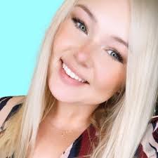 Jessica Hageman's Instagram, Twitter & Facebook