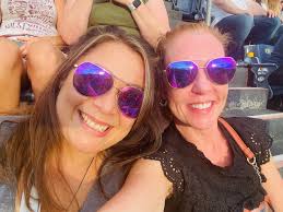 Amy Hitch (@searchmetrodenver) • Instagram photos and videos